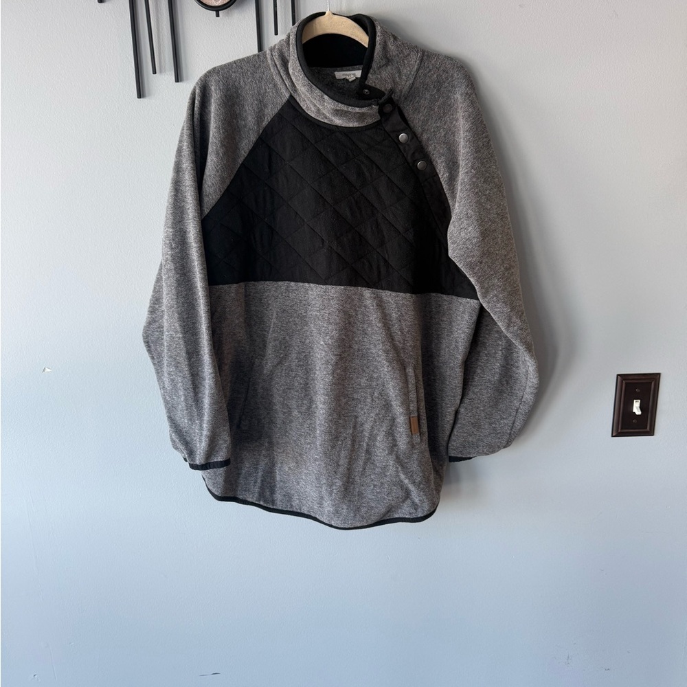 Maurices Women’s Gray and Black Quilted Sweater XXL